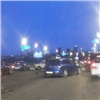 Утром на Октябрьском мосту Красноярска столкнулись 6 автомобилей