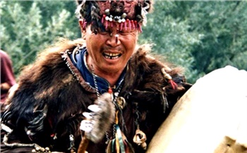 Бей в барабан, шаман