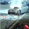 На ул. Дубровинского после ДТП загорелся автомобиль, есть пострадавшие (видео)