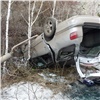 В окрестностях Саяногорска автомобиль сорвался с 10-метровой скалы