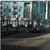 В центре Красноярска сбили женщину-пешехода (видео)
