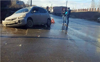 Попал в яму на дороге: как возместить ущерб?