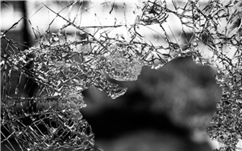 Скандалы недели: Бьем стекла и лица