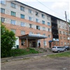 Один человек погиб и двое пострадали при пожаре в общежитии Краснотуранска