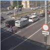 На ул. Партизана Железняка автобус раздавил мотоцикл (видео) 