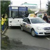 Два ДТП на ул. Маерчака в Красноярске перекрыли движение