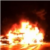 На трассе М-53 после ДТП огонь охватил два автомобиля, есть погибшие (видео)