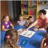 Воспитатель красноярского детсада ведет занятия на двух языках