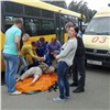В Железногорске автобус тащил за собой выпавшую из двери пожилую пассажирку