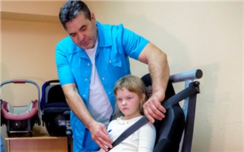 Автокресло, бустер или адаптер: как безопаснее возить ребенка