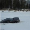 На Красноярском водохранилище чуть не утонул автомобиль