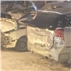 Убегая от ДПС, пьяный водитель протаранил машины на парковке и гараж 