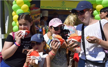 «Для перекуса в самый раз»: как Красноярскнефтепродукт «заправил» гостей фестиваля «Зеленый» 