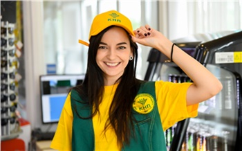 «Забывают пистолеты в баках не только женщины»: как я работала оператором АЗС 