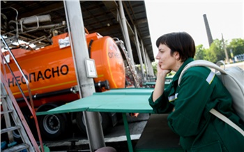 «Сегодня повезем солярку!»: откуда на краевых заправках появляется топливо