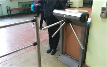 «Вахтер для галочки»: Newslab проверил безопасность школ, детсадов и вузов Красноярска