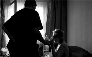 «Она на четвертой стадии, надежды больше нет»: кто и как помогает смертельно больным красноярцам