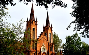 «Небоскребы, купечество и 400 лет истории»: архитектурная прогулка по Красноярску