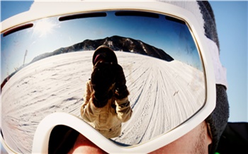 «Забраться на скалу, скатиться с горы и сплавиться по Енисею»: как устроен экстремальный туризм Красноярска