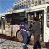 За рулём автобуса № 51 в Красноярске задержали водителя без прав