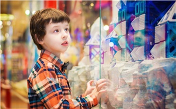 «Дорогие дети»: как научить ребенка копить и правильно тратить деньги