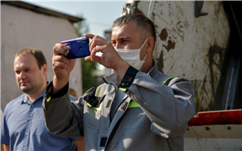 «Огромная система на ладони»: вывозом мусора в Красноярске начали управлять через смартфон