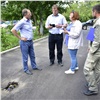 «Портят впечатление»: управляющие компании в Красноярске отругали за неряшливое содержание недавно отремонтированных дворов