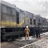 В Хакасии во время ремонта железнодорожного локомотива взорвались пары дизеля. Рабочий погиб