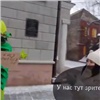 Актеры театра Пушкина пытались найти своих зрителей на улицах Красноярска (видео)
