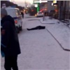В Октябрьском районе Красноярска мужчина внезапно умер на тротуаре