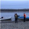 В Курагинском районе рыбаки сломали лодочный мотор о камни. Спасать их пришлось полицейским (видео)