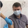 «Прямо всё отваливалось»: мэр Красноярска поставил вторую прививку от коронавируса и рассказал о самочувствии после первой (видео)