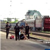 В Красноярском крае из поезда высадили «потерявшего ориентацию» пассажира. Он курил в вагоне и оскорблял соседей (видео)