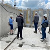 После гибели рабочего прокуратура обнаружила нарушения техники безопасности на стройке в Солнечном