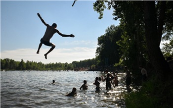 Зараза в воде, рыба с сюрпризом и смертельные заплывы: главные опасности запрещенных водоёмов в Красноярске