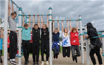 «Хотелось бы, чтобы турники не пустовали»: как зеленогорский ЭХЗ помогает уличному спорту