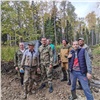 «Всю ночь пробуксовал»: зеленогорские полицейские нашли в лесу попавшего в беду грибника (видео)