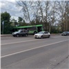 В Октябрьском районе Красноярска автобус с пассажирами, но без водителя скатился в кювет 