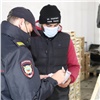 На красноярских рынках полицейские устроили облаву на нелегалов (видео)