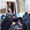 На рынках в Ленинском районе поймали очередных нелегалов (видео)
