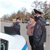За несколько часов в Красноярске поймали 30 непристегнутых водителей. Начальник ГИБДД «пугал» их страшными кадрами смертельных ДТП (видео)
