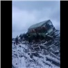 В Кежемском районе автобус с пассажирами улетел в кювет (видео)