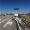 По дороге из Красноярска в Абакан перевернулся грузовик. Водитель в больнице