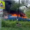 На улице Глинки горит автотехцентр (видео)
