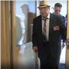 95-летний ветеран ВОВ из Красноярска с подругой отправился в подаренный губернатором речной круиз (видео)