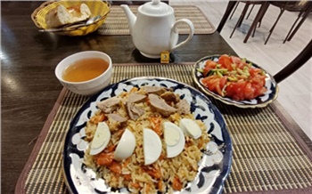 «Креветки с кулак и плов на двоих за 250»: опасный гастротур по «КрасТЭЦ»