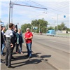 «Раньше было много замечаний»: в Красноярске общественники проверили ремонт дороги на Пограничников