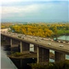 Красноярским автомобилистам на день запретят останавливаться на Октябрьском мосту