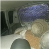 В селе в Красноярском крае комбайнер с приятелем украли прямо с поля больше 800 кг зерна