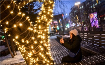 «Променад под софитами, вечер лазаньи или вылазка на гранитный карьер?»: как перед новогодними праздниками поднять себе настроение